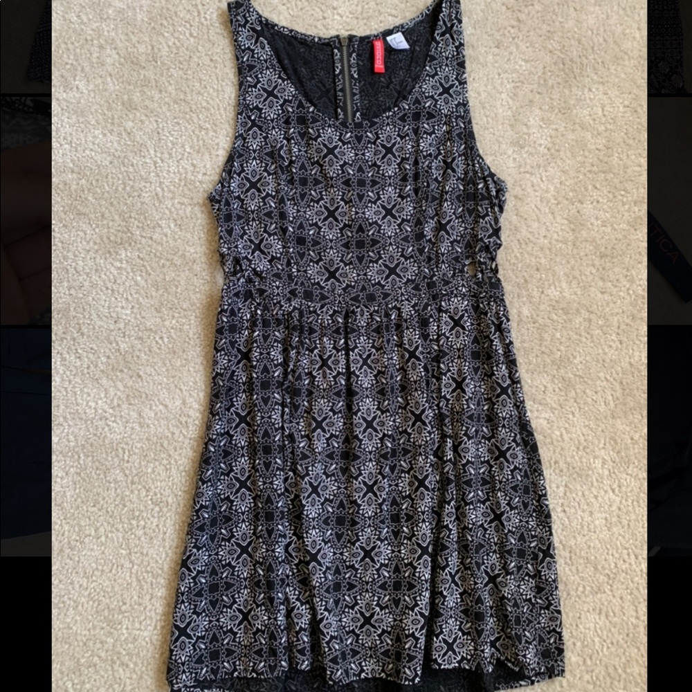 Flowy H&M dress